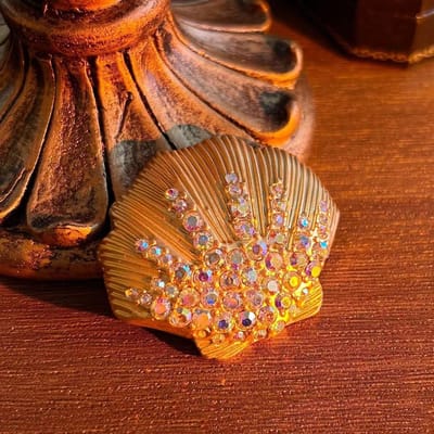 Vintage Klassiek Dames Meisjes Schelp Kristal Broche Speldjes Mode Verfijnd Dame Verfijnd Strass Paleis Stijl Pin Accessoires brown