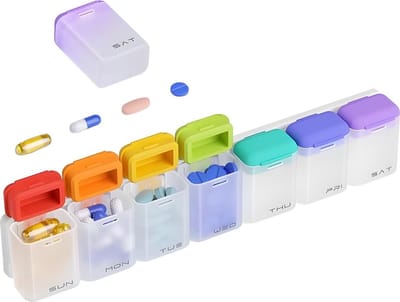 Magnetische pillendoos voor een week, draagbare pillendoos voor op reis, dispenser voor eenmaal daagse medicatie, pillendoos, doosje voor het bewaren en ordenen van capsules en tabletten.