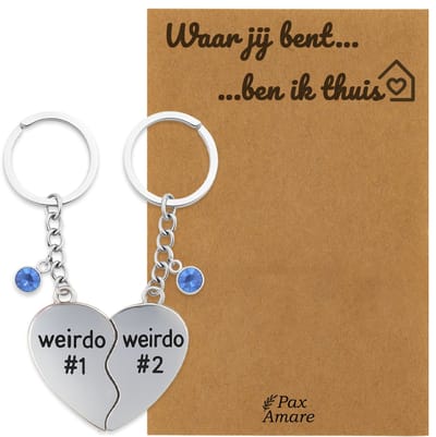 Koppel Sleutelhanger voor 2 'Waar jij bent, ben ik thuis' - Weirdo's Hartje - Sleutelhanger set op Cadeau Kaartje - Zilverkleurig - Persoonlijke Hanger - Pax Amare