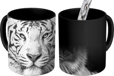 Magische Mok - Foto op Warmte Mokken - Koffiemok - Tijger - Zwart - Wit - Portret - Dieren - Magic Mok - Beker - 350 ML - Theemok