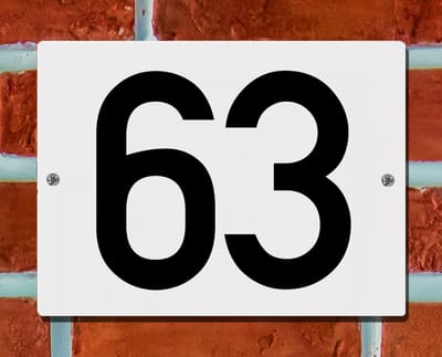Huisnummerbord Wit - Nummer 63 - 15 x 12 cm - incl. bevestiging | - naambord - nummerbord - voordeur