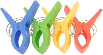 Grote knijpers - 12x stuks - gekleurd - 12 cm - plastic - XL - handdoeken/badlakens knijpers