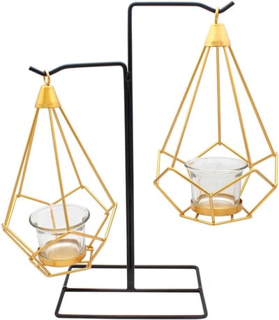 Multifunctionele decoratieve kandelaar in Scandinavische stijl voor sfeervolle diners met glazen accenten en gouden details