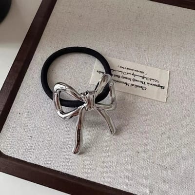 Nieuwe Zoete Haarstrik Legering Strik Hanger Elastische Haarband Paardenstaarthouder Vrouwen Haaraccessoires Elastiekjes