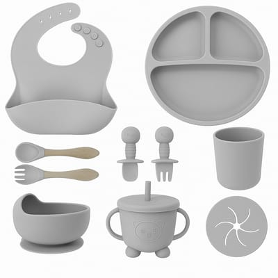 BOECK - Kinderservies - Babyservies - Serviesset met o.a. slabbetje, bord met zuignap en deksel, drinkbeker en kinderbestek | Siliconen | Magnetron-, Oven- & Vaatwasserbestendig | Kraamcadeau | 9-delig | Grey | Grijs