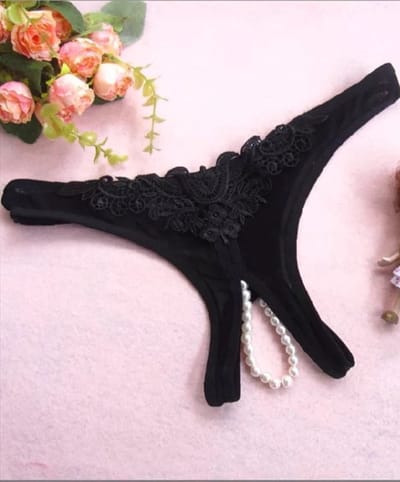 Finnacle - Verleidelijke String met Open Kruis - Zwart - Kant en Strik Detail - One Size - Voor een Sensuele Look - Dames Lingerie / Ondergoed