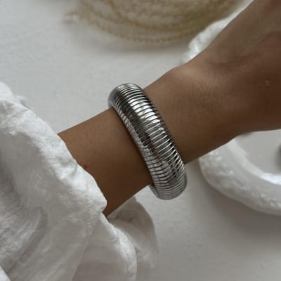 Vintage Brede Manchet Armbanden Hip Hop Punk Koperkleur Geometrisch Metaal Veer Armbanden Voor Vrouwen Armbanden Mannen Sieraden Cadeau gray