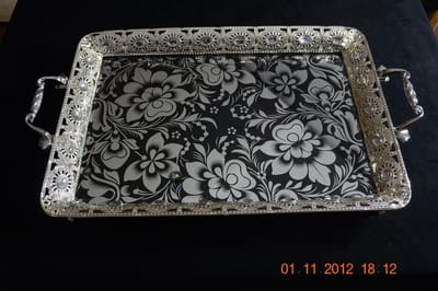 Luxe Dienblad met Bloemmotief – Klassiek en Elegant Design