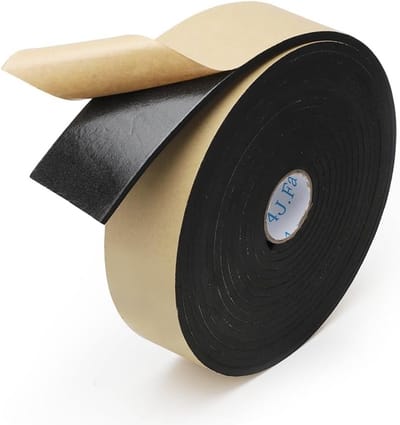 Zelfklevende Schuimafplakband voor Ramen en Deuren - Geluidsisolatie, Trillingsdemping en Bescherming voor Meubels (50 mm x 5 mm x 6 m)