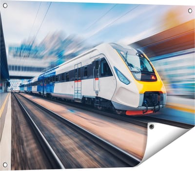 Gards Tuinposter Trein bij het Station - 80x60 cm - Tuindoek - Tuindecoratie - Wanddecoratie buiten - Tuinschilderij