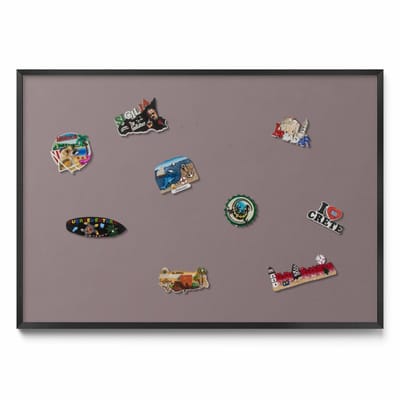 Tulup Magneetbord met Zwarte Frame - Bruin Magneetbord in Stijlvolle Kleuren - 100 cm x 70 cm - Lichtbruine kleur - Magnetisch Bord Foto Bevestiging - Design Magneetbord met Frame - Magnetisch Bord Muurbevestiging