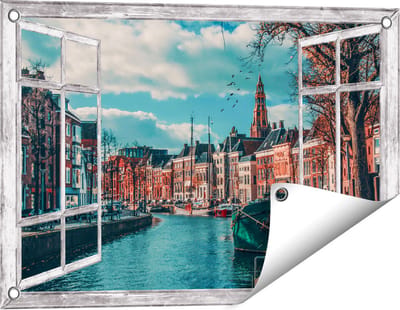 Gards Tuinposter Doorkijk Gracht in Groningen - 60x40 cm - Tuindoek - Tuindecoratie - Wanddecoratie buiten - Tuinschilderij
