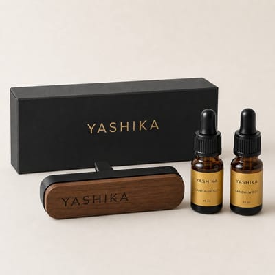 Yashika Auto Parfum met Houder – Auto Geurverfrisser – Auto Geur – Auto Luchtverfrisser – Autogeur – Luchtverfrisser Auto – Car Parfum – New Car – Sandelhout – Navulbaar – 2 Geuren 5 ml – Auto Luchtje – Ventilatierooster – Auto Accessoires – Geur