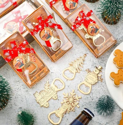 2 stuks willekeurige flesopeners kerst in cadeaudoosje