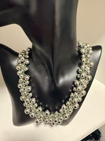 Balletjes pendant halsketting || Make up | Parfum | Moederdag | Verjaardagscadeau| Cadeautje| Valentijnsdag| Kado | sieraden | vaderdag | oorbellen | oorsieraden