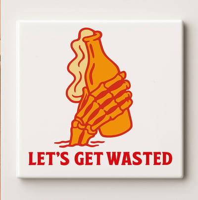 Let’s Get Wasted Tegel – 15x15cm Grappige Skelethand Bierfles Keramische Wanddecoratie | Humoristisch Cadeau voor Feestliefhebbers & Bar Decoratie