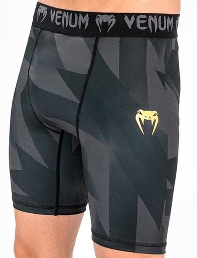 Venum Razor Vale Tudo Short Zwart Goud - XS - Jeans Maat 28