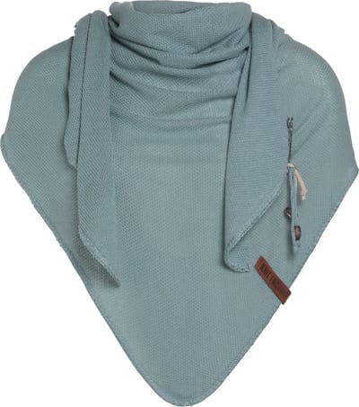 Knit Factory Lola Gebreide Omslagdoek - Driehoek Sjaal Dames - Katoenen sjaal - Luchtige Sjaal voor de lente, zomer en herfst - Stola - Stone Green - 190x85 cm - Inclusief sierspeld