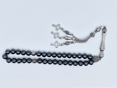 Handgemaakte tesbih klassiek - "Tasbih" natuursteen "Hematiet" - Aantal kralen 33 - Diameter kralen 8 MM - met metaal tassel "Kruis" - Een mooi cadeau-idee
