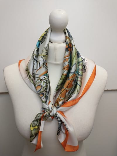 Vierkante dames sjaal Riet fantasiemotief verenmotief oranje wit zwart groen blauw bruin 70x70