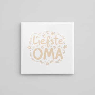 Liefdevolle Quote Keramische Tegel “Liefste Oma” – Zacht Bloemend Typografie Design, Hartverwarmend Familiecadeau, Woondecoratie Tegel 15 x 15 cm