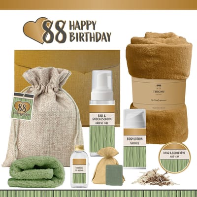 Geschenkset “88 Happy Birthday” - 8 producten - 1140 gram - Triomf Cosmetica | Luxe wellness Cadeaubox voor haar Giftset Feestje Verjaardag Achtentachtig jaar Cadeau Pakket Gefeliciteerd Verjaardagscadeau Vrouw Eighty-eight Years Hartje Goud Groen