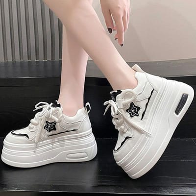 Zachte Leren Witte Schoenen voor Dames Nieuwe Lente Koreaanse Versie Veelzijdige Interne Hoogteverhogende Casual Schoenen Dikke Zool Sponscake Ademend 40 gray
