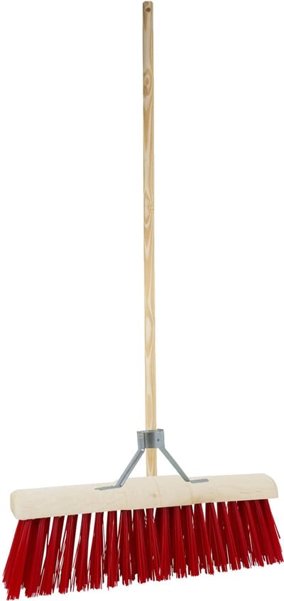Betra Buitenbezem - FSC hout - harde kunstvezel - 45 x 140 cm - met stokhouder