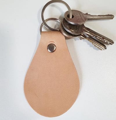 Toetie & Zo Handgemaakte Leren Sleutelhanger- Beige - Bruin - Sleutelhouder - Tuigleer