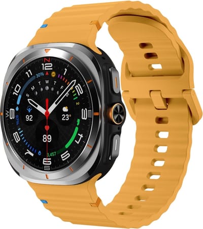By Qubix - smartwatch bandje - Compatible Samsung bandje - Wave Sport Band - Oker - Geschikt voor Samsung Galaxy Watch Ultra / Ultra 2 - 47mm