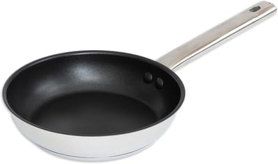 Duurzame RVS braadpan 20 cm met antiaanbaklaag voor alle warmtebronnen