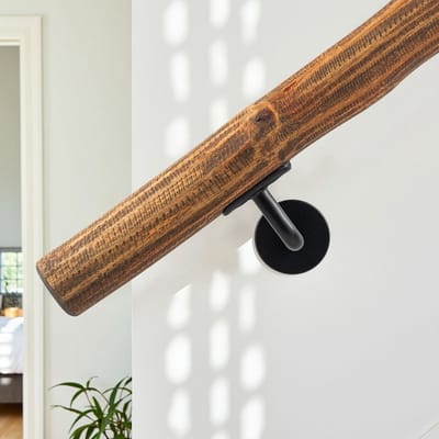 Trapleuning Boomstam - Kleur: Dark Oak – Lengte: 100 cm – Inclusief 2 zwarte leuninghouders