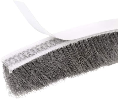 Dailygoods- Weerstrip 10 m - Afdichtstrip Deur/Raam - Energie-efficiëntie - Geluidsisolatie - Borstelafdichting - 9 mm x 15 mm