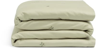 Yumeko kinderdekbedovertrek katoensatijn light olive botanical 100x135 - Bio, eco & fairtrade
