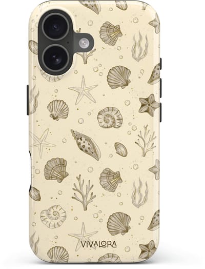 VivaLora Tough Telefoonhoesje iPhone 16 met MagSafe - Ocean Bliss Print - 2-in-1 Phone Case - Hard Case & Siliconen Back - Extra Bescherming - Shockproof - Schelpjes, Zeesterren, Zee Thema - Beige/Ecru/Bruin