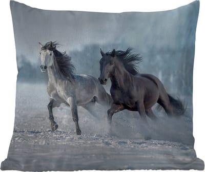 Tuinkussen - Paarden - Winter - Dieren - Natuur - Sneeuw - 40x40 cm - Weerbestendig