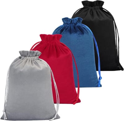 Set van 4 Herbruikbare Velvet Geschenktassen 13×18 cm voor Sieraden, Tarotkaarten en Dobbelstenen