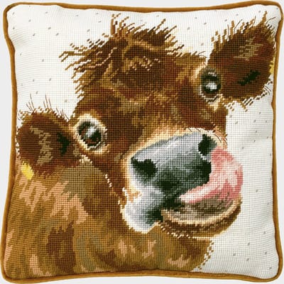 Bothy Threads borduurkussenpakket Moo zegt de Koe.. THD48 voorbedrukt