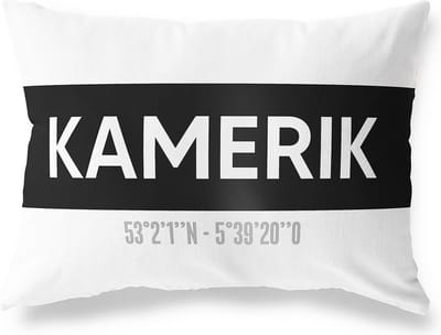 Tuinkussen KAMERIK - UTRECHT met coördinaten - Buitenkussen - Bootkussen - Weerbestendig - Jouw Plaats - Studio216 - Modern - Zwart-Wit - 50x30cm