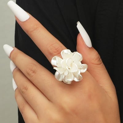 Ontwerp Trendy Witte Schelp Bloem Verstelbare Ringen Voor Vrouwen Bedel Overdreven Zomer Strand Vinger Sieraden Cadeau resizable brown