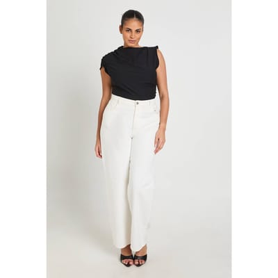 boohoo Dames Plus Gerimpelde Bodysuit Met Aangeknipte Hals | Black | Maat: 28