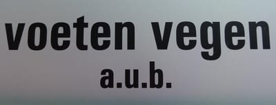Aluminium deurbordje tekst: voeten vegen | GRATIS VERZENDING & 5 jaar garantie | Zelfklevend