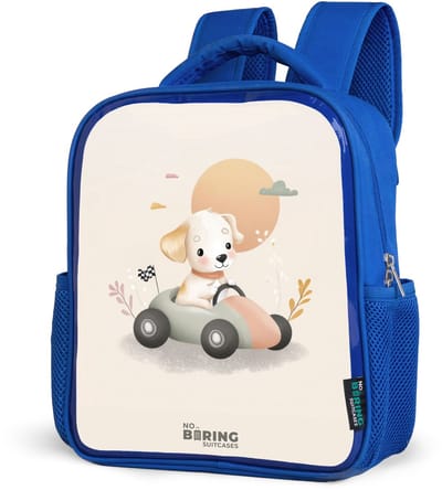 NoBoringSuitcases.com® - Rugzak blauw - Schooltas jongens - Puppy in een raceauto in beige kleuren - Kinder rugtas jongen - Boekentas kind - Kinderrugzak voor school - Schoolrugzak