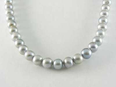 Collier van natuurlijke grijze zoetwaterparels en zilveren sluiting - 46 cm / ø 8 mm