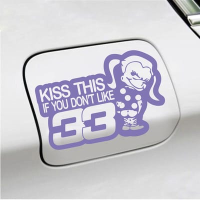 Bumpersticker - Kiss This If You Dont Like 33 - 13,4 X 20 - Paars
