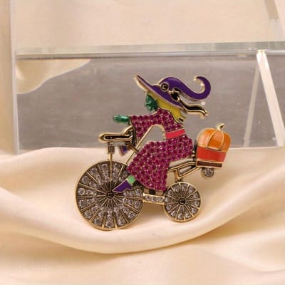 Dames en heren klassieke vintage kristallen Halloween heksenbroche badges mode barok feest banket festival speld gespen voor vrouwen gray