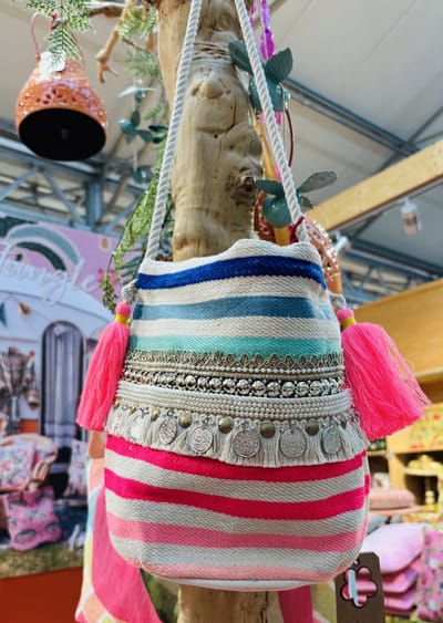 Schoudertas | Maya | kleur | Ibiza stijl | 29 cm x 25 cm | Coins | Handtas | Schoudertas | Accessoire | Fashion | Trending | Zak | Handig | Gadget | Make-up tas | Accessoires | Dames | Festival | Vrouw | Carnaval | Mode
