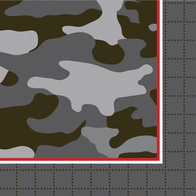 18 kleine camouflage servetten in gebruik