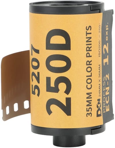 Dailygoods- Kleurenafdrukfilm Professionele Hoge Resolutie - 35 mm Filmrolletje - Hoge Kwaliteit - Breed Blootstellingsbereik - Geschikt voor 135 Camera's - 12 Blootstellingen - Filmrol