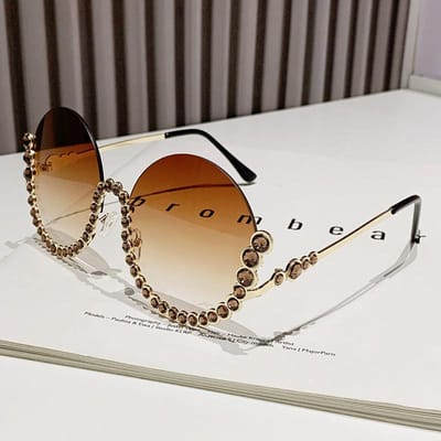 Luxe Designer Diamant Ronde Zonnebril Dames Heren Vintage Punk Kristallen Glazen UV400 Bescherming Half Frame Mode